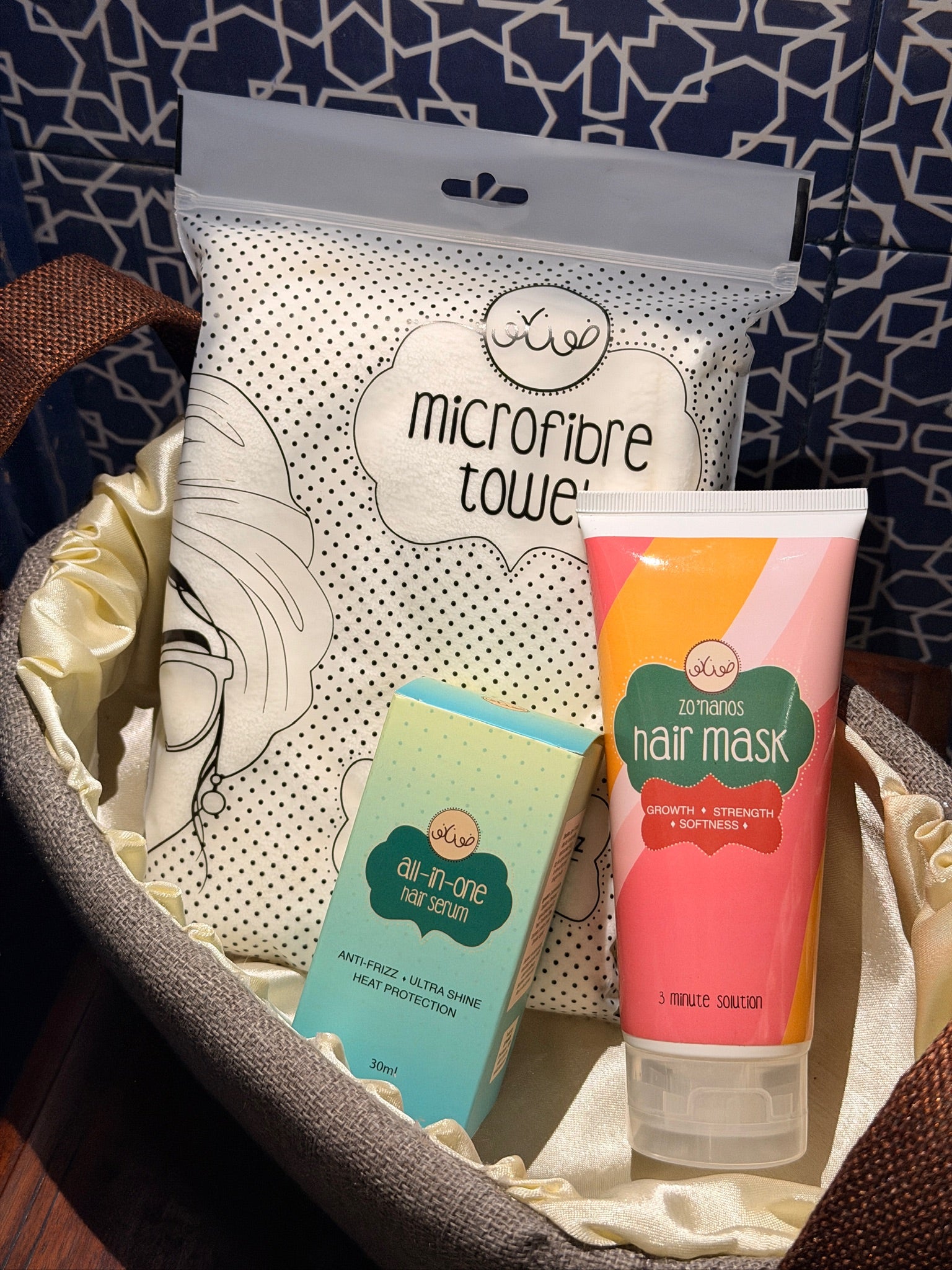Frizz Fighter Bundle (OG, towel, serum)